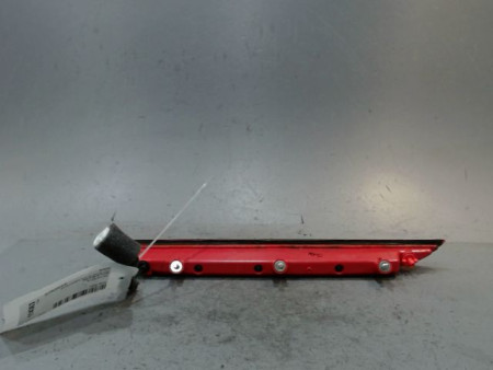 FEUX STOP SUPPLEMENTAIRE KIA RIO