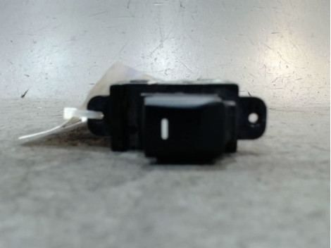 COMMANDE LEVE-GLACE PORTE AVD KIA RIO