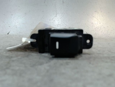 COMMANDE LEVE-GLACE PORTE AVD KIA RIO