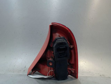 FEU ARRIERE GAUCHE  RENAULT CLIO