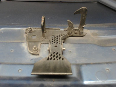 CAPOT AUDI A4