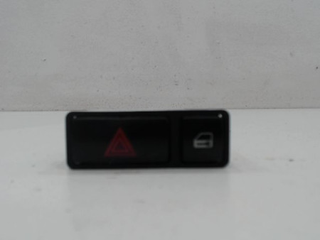 BOUTON DE WARNING B.M.W. SERIE 3 2001