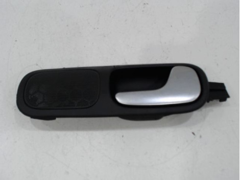POIGNEE INTERIEURE PORTE AVANT DROIT AUDI A3
