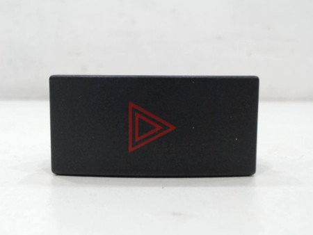 BOUTON DE WARNING FORD FOCUS 2003
