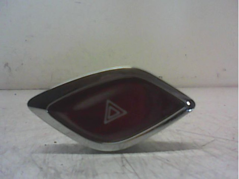 BOUTON DE WARNING CITROEN DS3