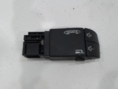 COMMANDE AUTORADIO RENAULT TWINGO 2002