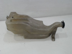 RESERVOIR LAVE-GLACE AVANT IVECO 35S11