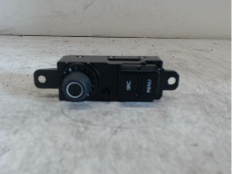 COMMANDE AUTORADIO PEUGEOT 208