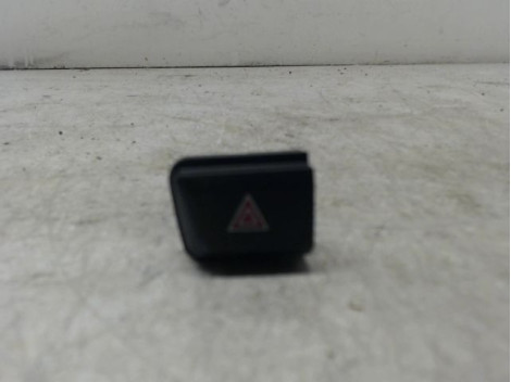 BOUTON DE WARNING PEUGEOT 208