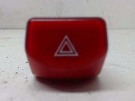 BOUTON DE WARNING NISSAN MICRA 2005