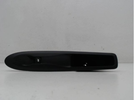 COMMANDE LEVE-GLACE PORTE AVD CITROEN DS3