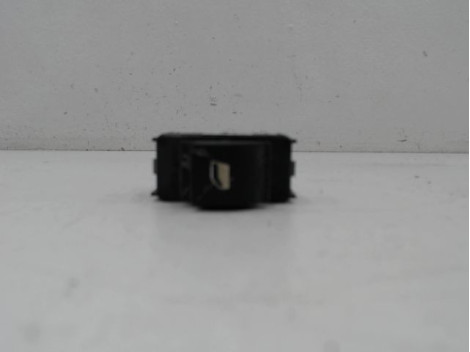 COMMANDE LEVE-GLACE PORTE AVD CITROEN C4