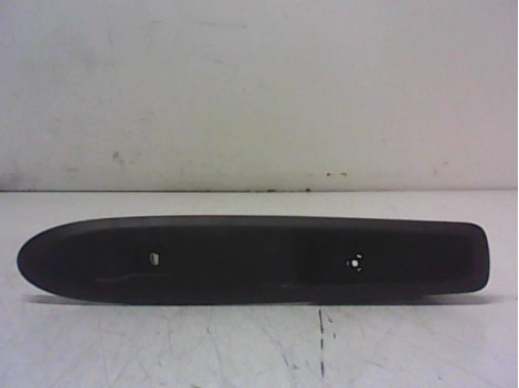 COMMANDE LEVE-GLACE PORTE AVD CITROEN DS3