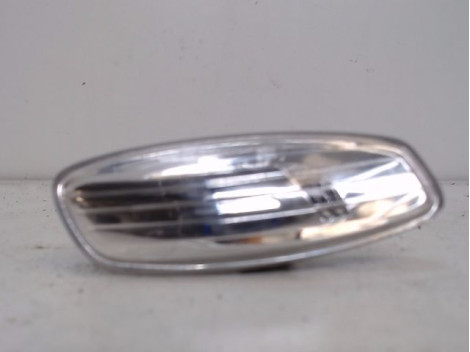 REPETITEUR AILE DROIT PEUGEOT 308 SW 2008-