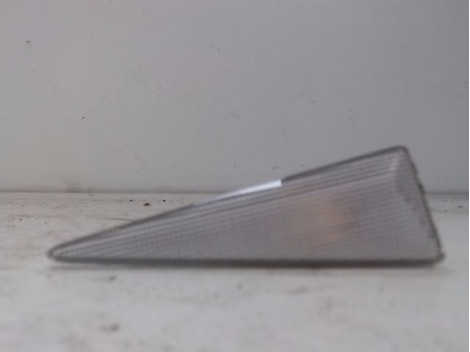 REPETITEUR AILE GAUCHE RENAULT MEGANE