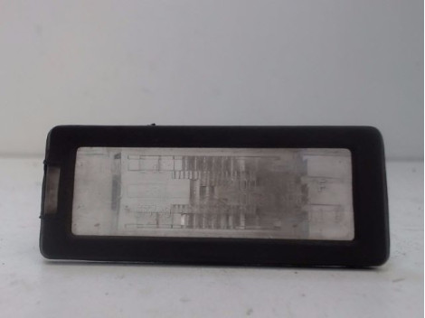 ECLAIREUR PLAQUE DE POLICE DROIT RENAULT SCENIC III