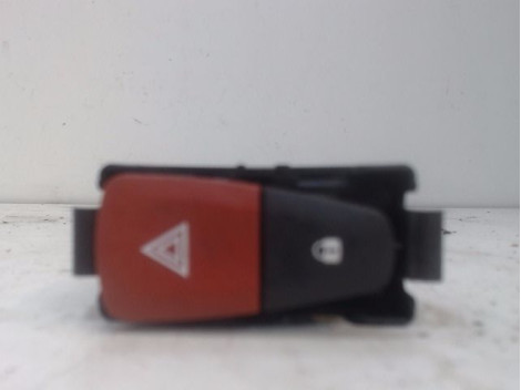 BOUTON DE WARNING RENAULT MEGANE