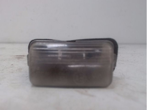 ECLAIREUR PLAQUE DE POLICE DROIT PEUGEOT 206 5P