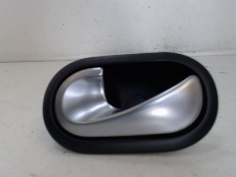 POIGNEE INTERIEURE PORTE AVANT GAUCHE RENAULT MEGANE