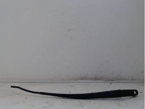 BRAS ESSUIE-GLACE AVANT DROIT TOYOTA YARIS