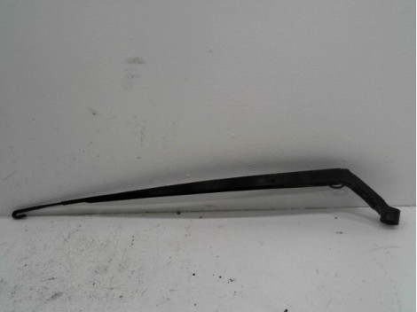 BRAS ESSUIE-GLACE AVANT DROIT TOYOTA PRIUS