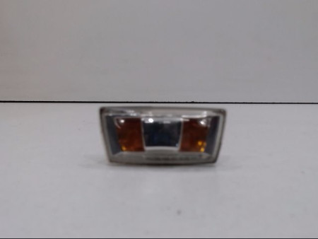 REPETITEUR AILE DROIT OPEL CORSA