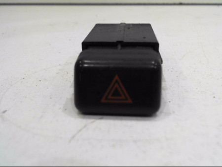 BOUTON DE WARNING TOYOTA HI-ACE