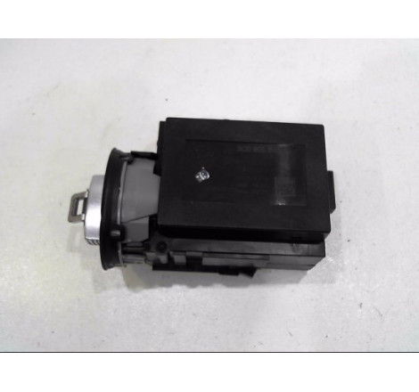LECTEUR DE CARTE VOLKSWAGEN PASSAT