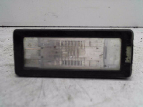 ECLAIREUR PLAQUE DE POLICE GAUCHE RENAULT MEGANE