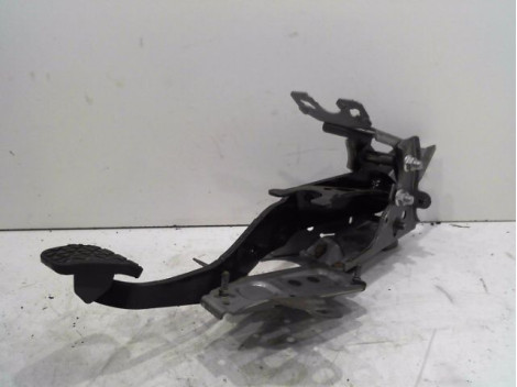 PEDALE DE FREIN MAZDA 2