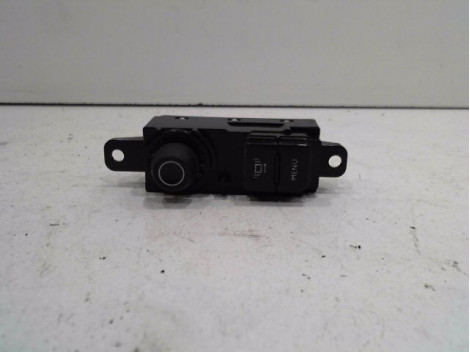COMMANDE AUTORADIO PEUGEOT 208