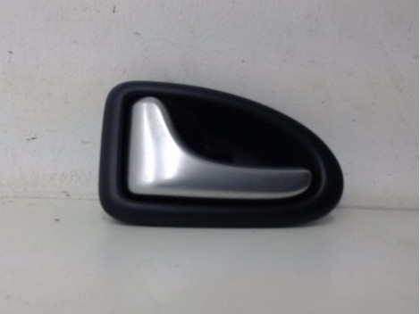 POIGNEE INTERIEURE PORTE ARRIERE GAUCHE RENAULT CLIO