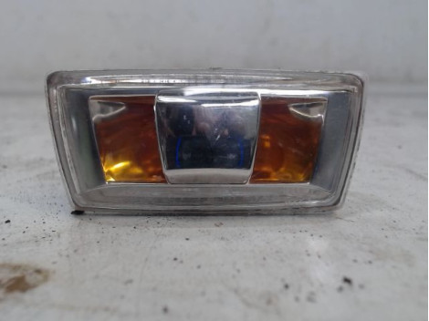 REPETITEUR AILE DROIT OPEL CORSA