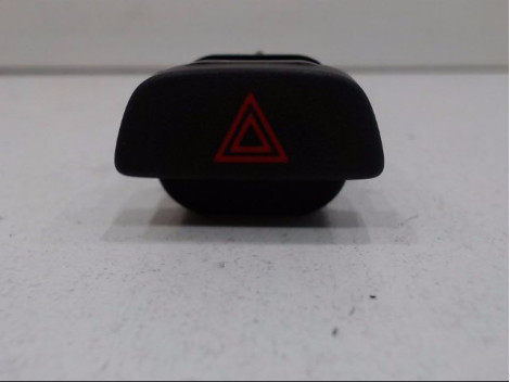 BOUTON DE WARNING FORD FOCUS