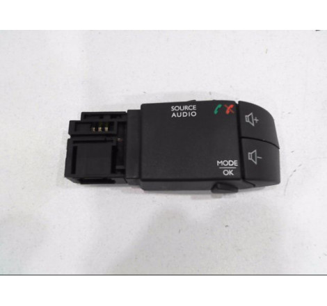COMMANDE AUTORADIO RENAULT CLIO