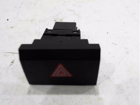 BOUTON DE WARNING AUDI A3