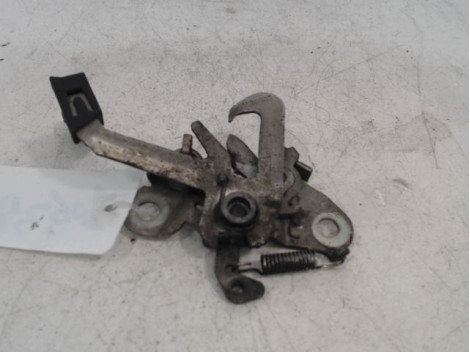 SERRURE CAPOT PEUGEOT 207