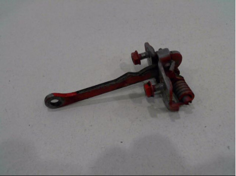 TIRANT PORTE ARD PEUGEOT 205