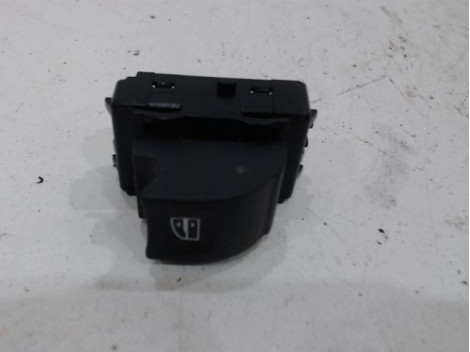 COMMANDE LEVE-GLACE PORTE AVD RENAULT SCENIC III