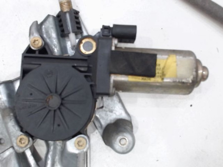 MECANISME+MOTEUR LEVE-GLACE AVANT DROIT FORD FOCUS