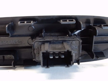COMMANDE LEVE-GLACE PORTE AVD CITROEN DS3