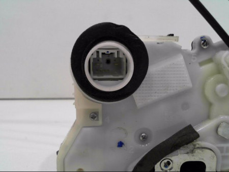 SYSTEME CONDAMNATION AVANT GAUCHE TOYOTA YARIS