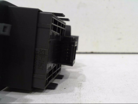 COMMANDE LEVE-GLACE PORTE AVG AUDI A1