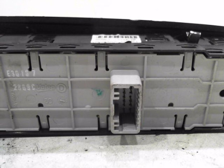 COMMANDE LEVE-GLACE PORTE AVG RENAULT LATITUDE