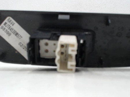 COMMANDE LEVE-GLACE PORTE ARG TOYOTA RAV4