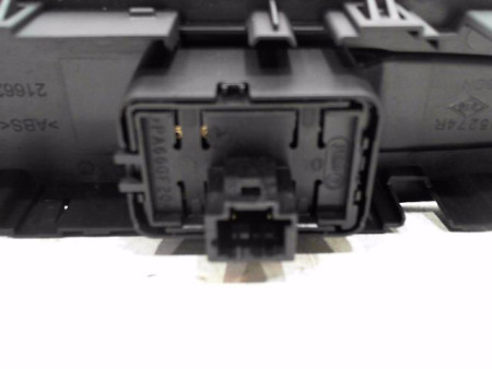 COMMANDE LEVE-GLACE PORTE ARG RENAULT SCENIC