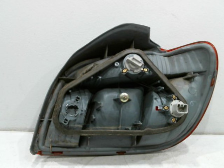 FEU ARRIERE GAUCHE  TOYOTA YARIS -2003