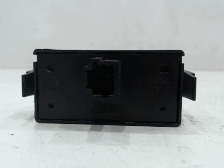 BOUTON DE WARNING RENAULT MEGANE