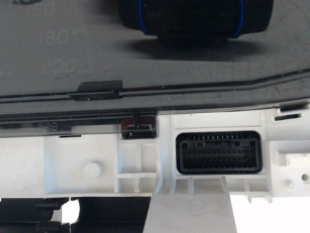 BLOC COMPTEURS TOYOTA YARIS