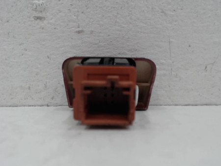 BOUTON DE WARNING CITROEN C4